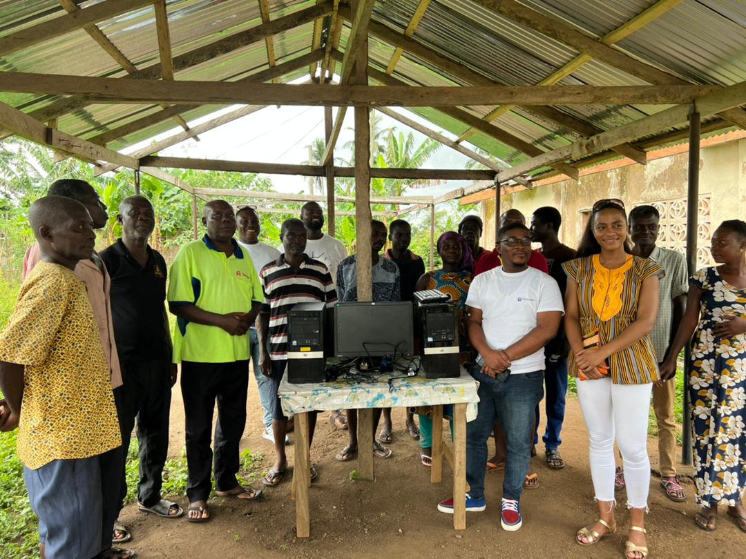 Donated two computers to the community school in Obodakaba Village