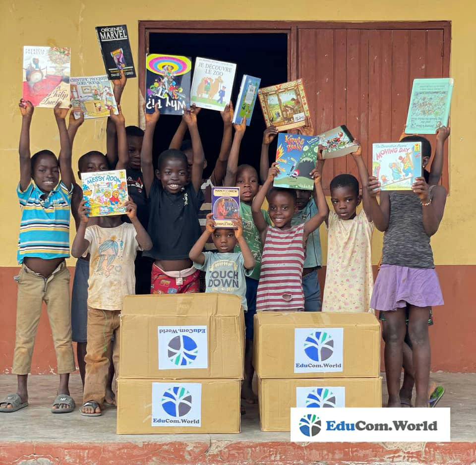 Basic School in Ghana receives donation from EduCom.World